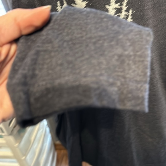 Eddie Bauer Men's Long Sleeve Graphic Tee​ - Picture 4 of 6